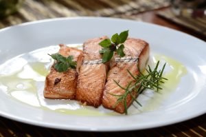 Salmone glassato al miele 1 SALMONE GLASSATO AL MIELE