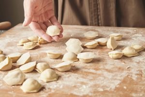 RAVIOLI DEL PLIN CAPRINO CON MIELE E CASTAGNE